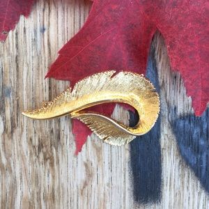 Sarah Coventry Brooch